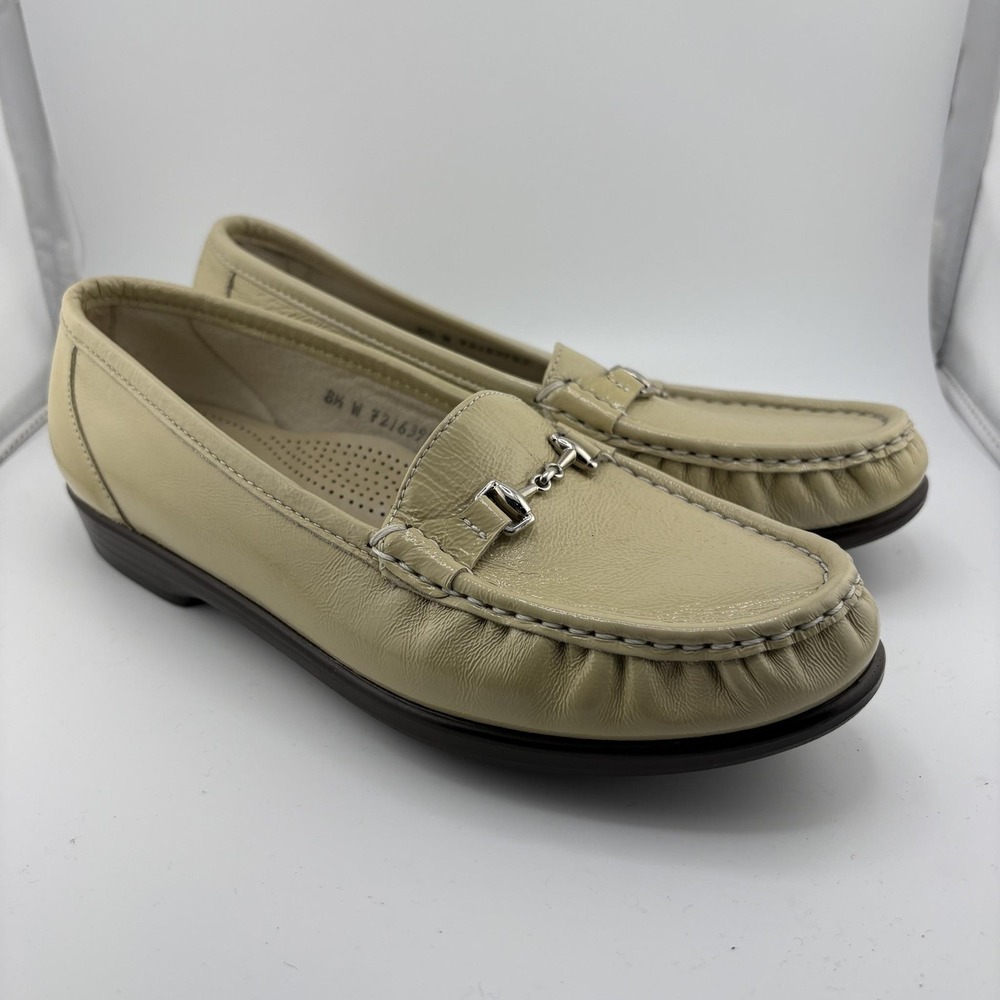 SAS Loafers Womens 8.5 W Beige Leather Slip On Comfort Moccasin Tripad Casual